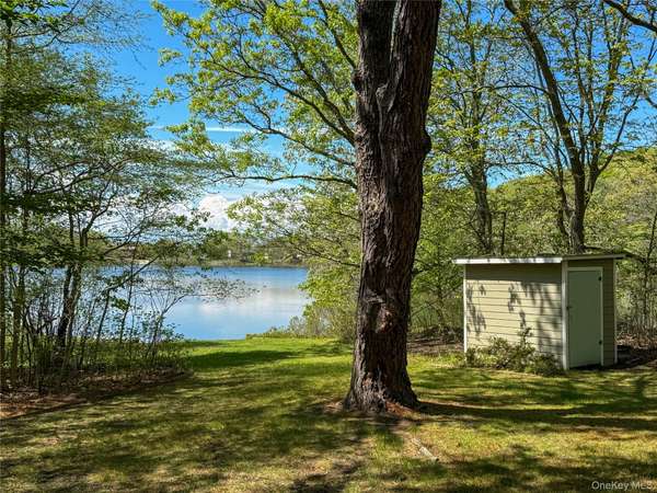 8515 Soundview AVE, Southold, NY 11971
