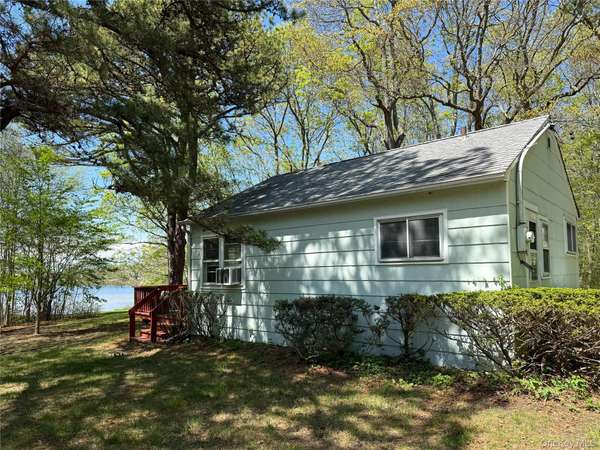 8515 Soundview AVE, Southold, NY 11971