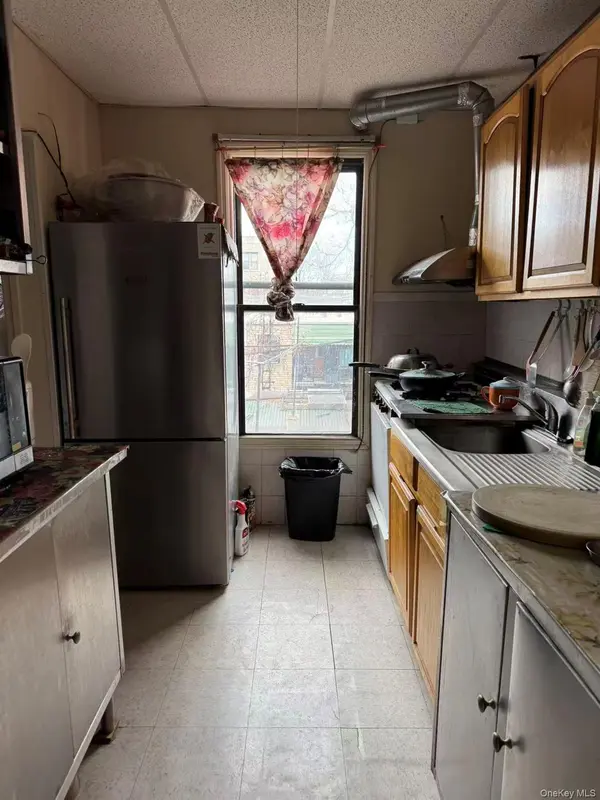 87 Stanhope ST, Brooklyn, NY 11221