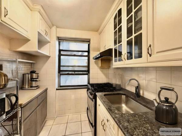 141-09 28th AVE #3D, Flushing, NY 11354