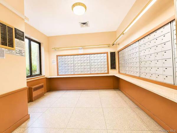 138-35 Elder AVE #9C, Flushing, NY 11355
