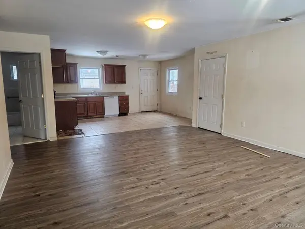 556 Taylor AVE, East Patchogue, NY 11772