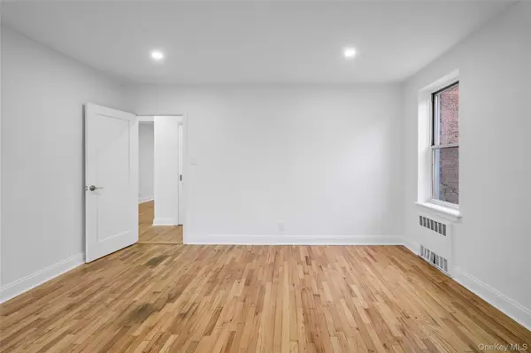 6535 Yellowstone BLVD #2F, Forest Hills, NY 11375