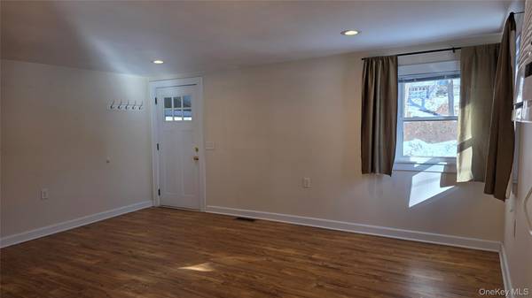 60 E Market ST, Red Hook, NY 12571