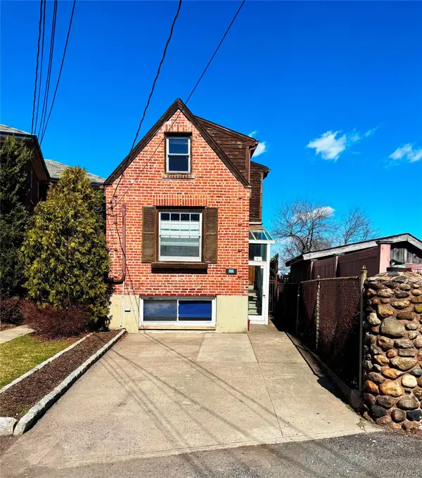 722 King AVE, Bronx, NY 10464
