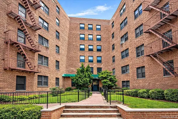 139-05 85th DR #4G, Briarwood, NY 11435