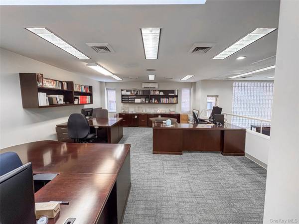 518 W 112 ST, New York (manhattan), NY 10025