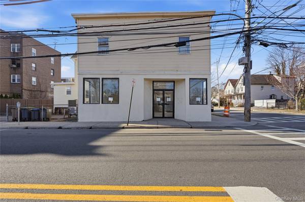 80 Lincoln AVE, Pelham, NY 10803