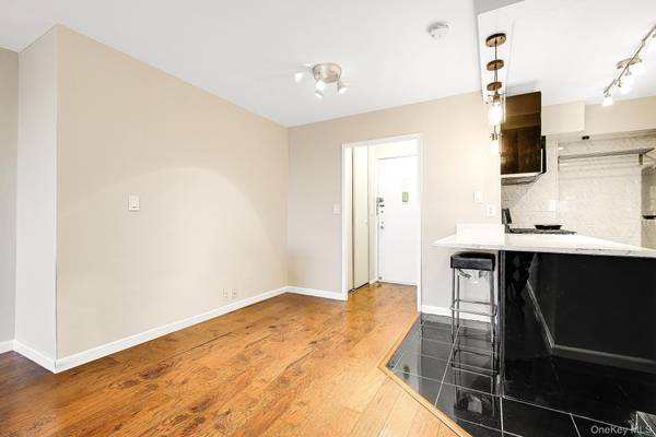 70-25 Yellowstone BLVD #14O, Forest Hills, NY 11375