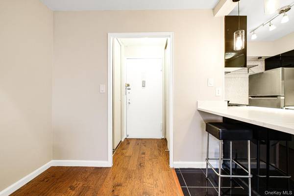 70-25 Yellowstone BLVD #14O, Forest Hills, NY 11375