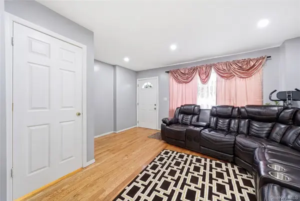 14356 229th ST, Laurelton, NY 11413