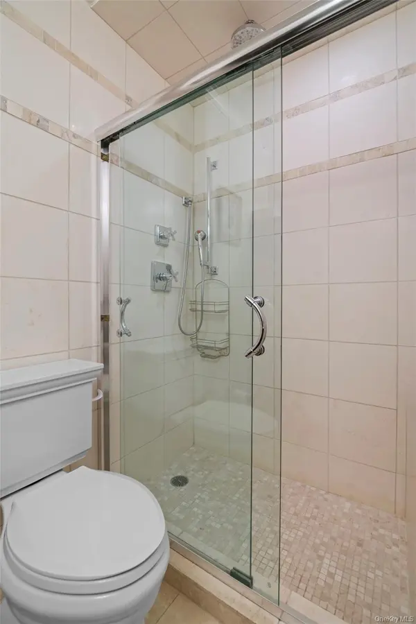 58-12 77th PL, Middle Village, NY 11379