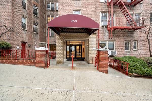 67-25 Clyde ST #3M, Forest Hills, NY 11375