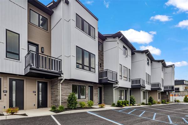 17 Union RD #206, Spring Valley, NY 10977