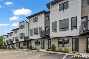 17 Union RD #206, Spring Valley, NY 10977