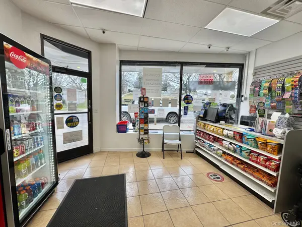 7617 Myrtle AVE, Glendale, NY 11385