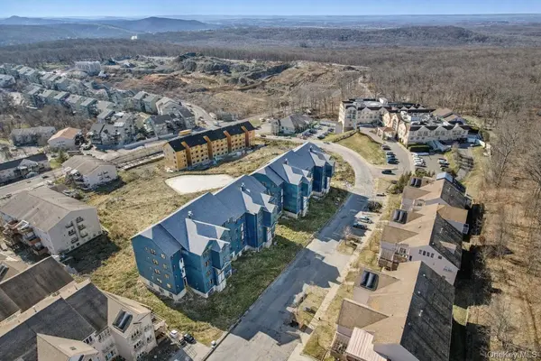 16 Chevron RD #302, Monroe, NY 10950