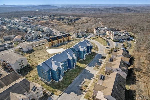 16 Chevron RD #302, Monroe, NY 10950