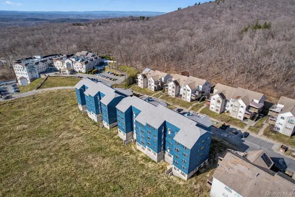 16 Chevron RD #302, Monroe, NY 10950