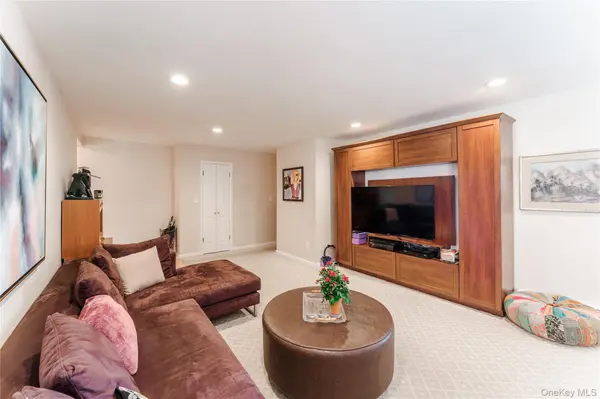 200 South Middle Neck RD #F6, Great Neck, NY 11021