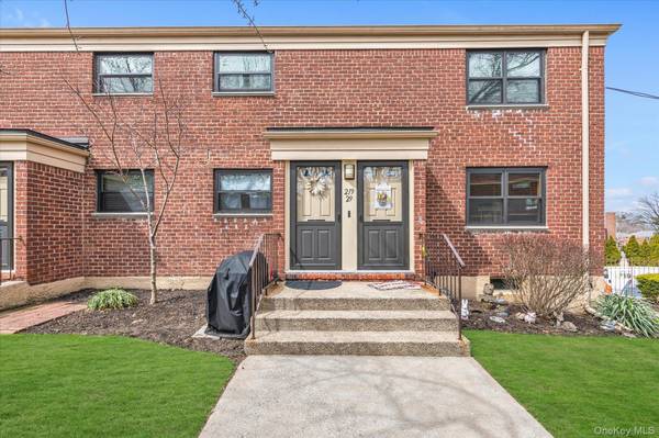 219-29 75th AVE #300A2, Oakland Gardens, NY 11364