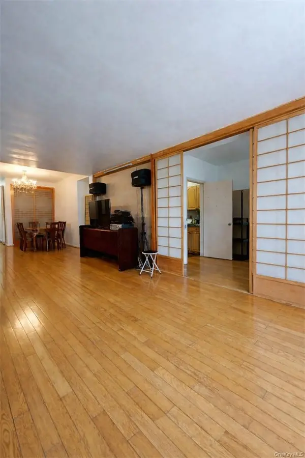 134-54 Maple AVE #2W, Flushing, NY 11355