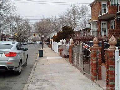 623 E 85th ST, Brooklyn, NY 11236