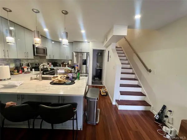 210 Sunset BLVD, Bronx, NY 10473