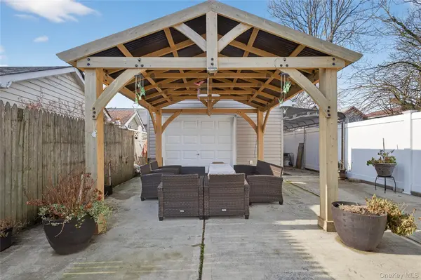 11550 134th ST, South Ozone Park, NY 11420