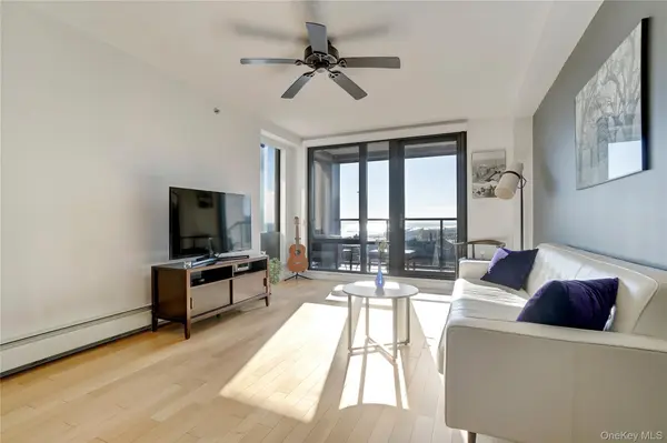 91-16 Shore Front Pkwy #5D, Rockaway Beach, NY 11693