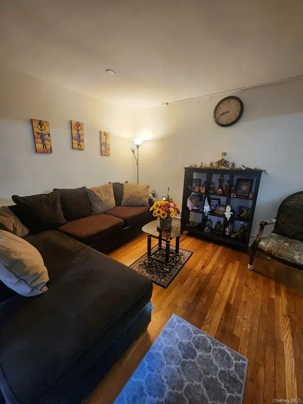 118-60 Metropolitan AVE #3E, Kew Gardens, NY 11415