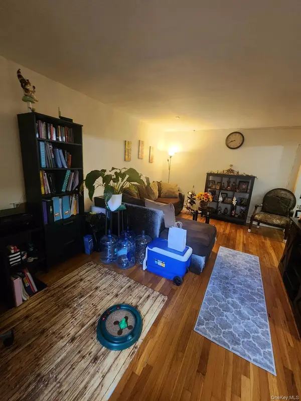 118-60 Metropolitan AVE #3E, Kew Gardens, NY 11415