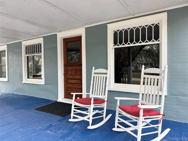 630 New Suffolk RD, Cutchogue, NY 11935