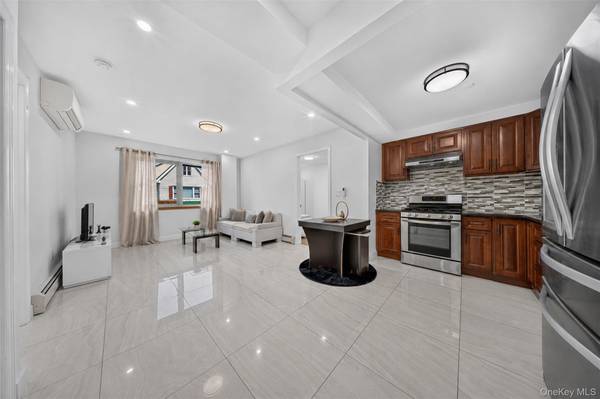 14538 34th AVE #2E, Flushing, NY 11354
