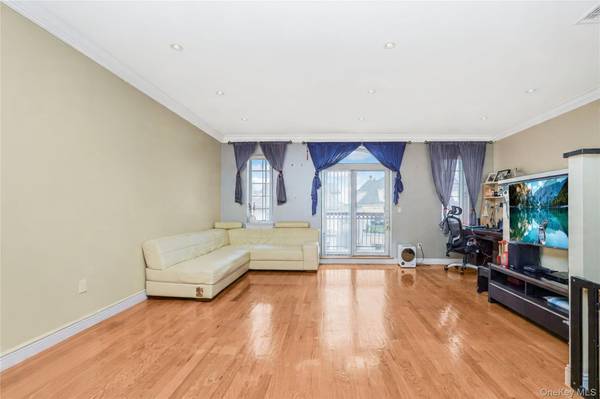 8805 Bay 16th ST, Brooklyn, NY 11214