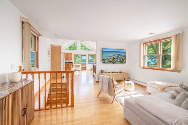1250 2nd ST, New Suffolk, NY 11956