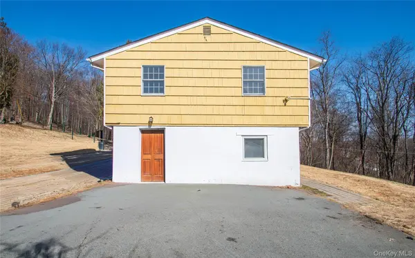 18 Russo DR, Newburgh, NY 12550