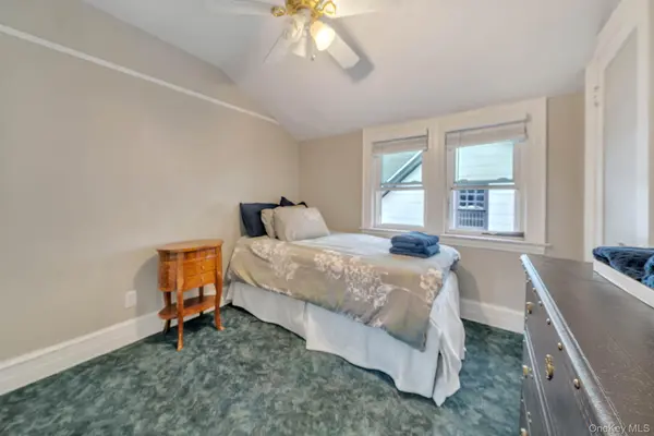 122-05 Metropolitan AVE, Kew Gardens, NY 11415