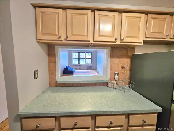 87-70 173 ST #4D, Jamaica, NY 11432