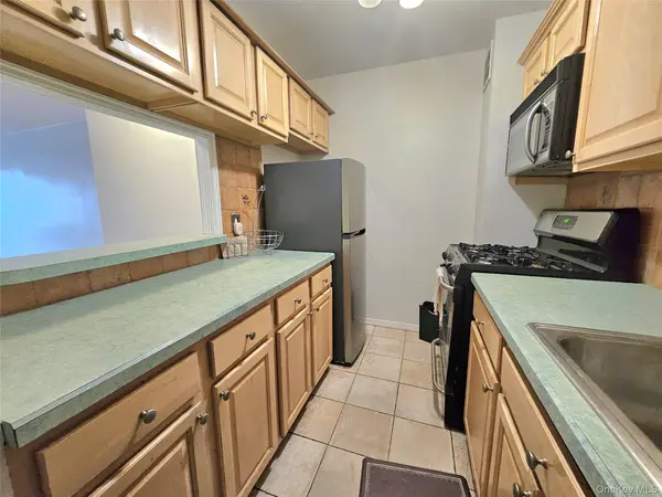 87-70 173 ST #4D, Jamaica, NY 11432