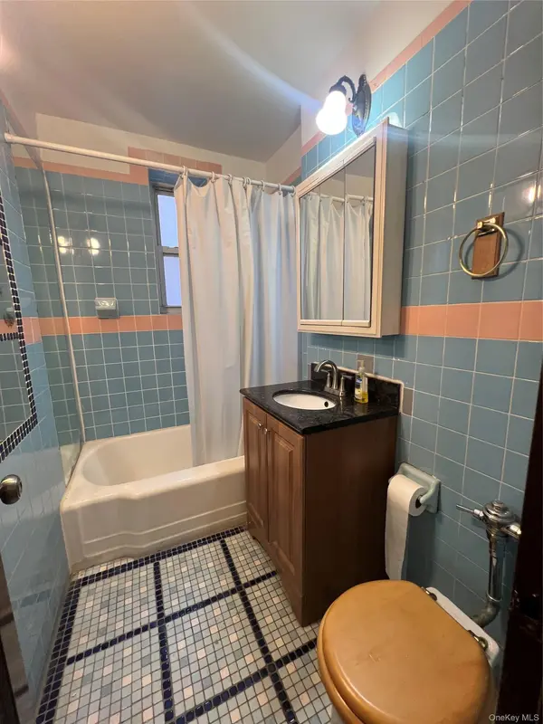 39-20 52nd ST #2G, Woodside, NY 11377