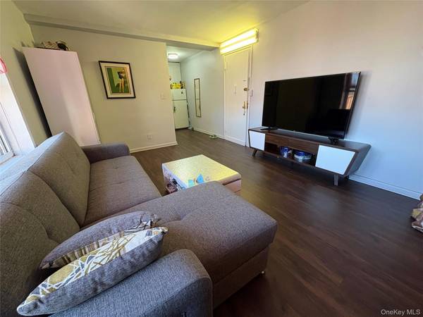 14340 41st AVE #6F, Flushing, NY 11355