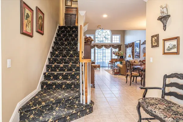 420 Florencia PL, Melville, NY 11747