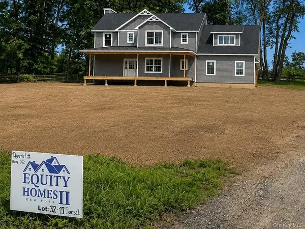 17 (LOT #32) Sunset LN, New Hampton, NY 10958