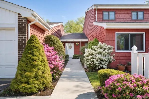 506 Drew DR, Saint James, NY 11780