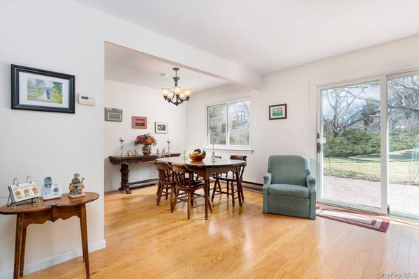506 Drew DR, Saint James, NY 11780