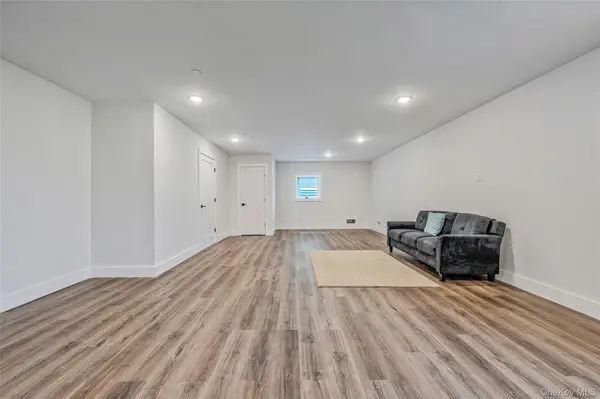 243 Mott ST, Oceanside, NY 11572