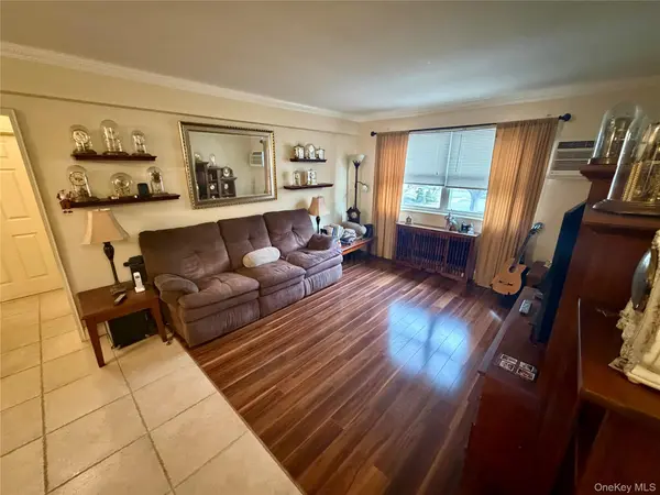 88-17 Shore Pkwy #016, Howard Beach, NY 11414