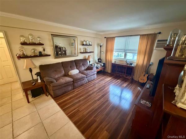 88-17 Shore Pkwy #016, Howard Beach, NY 11414