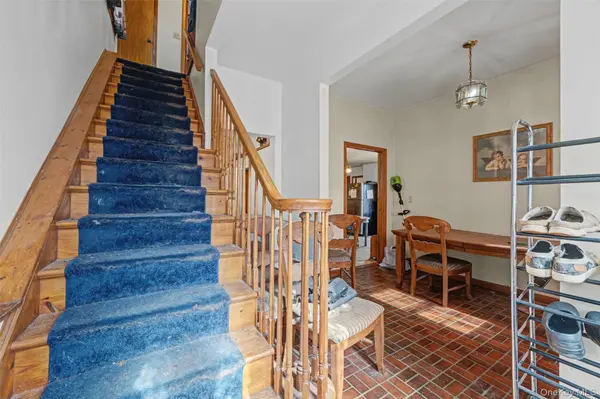 3 Diane CT, Greenwood Lake, NY 10925